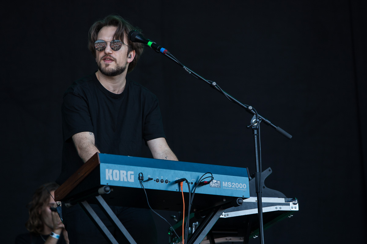 Emma Bale @ Nostalgie Beach Festival 2022, picture 3, photographed by Marc Verdonck - FrontView Magazine