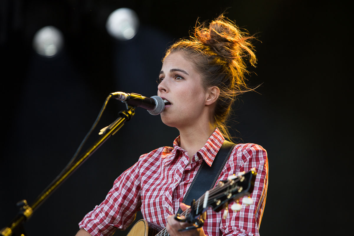 Emmy d'Arc @ Nostalgie Beach Festival 2022, picture 7, photographed by Marc Verdonck - FrontView Magazine
