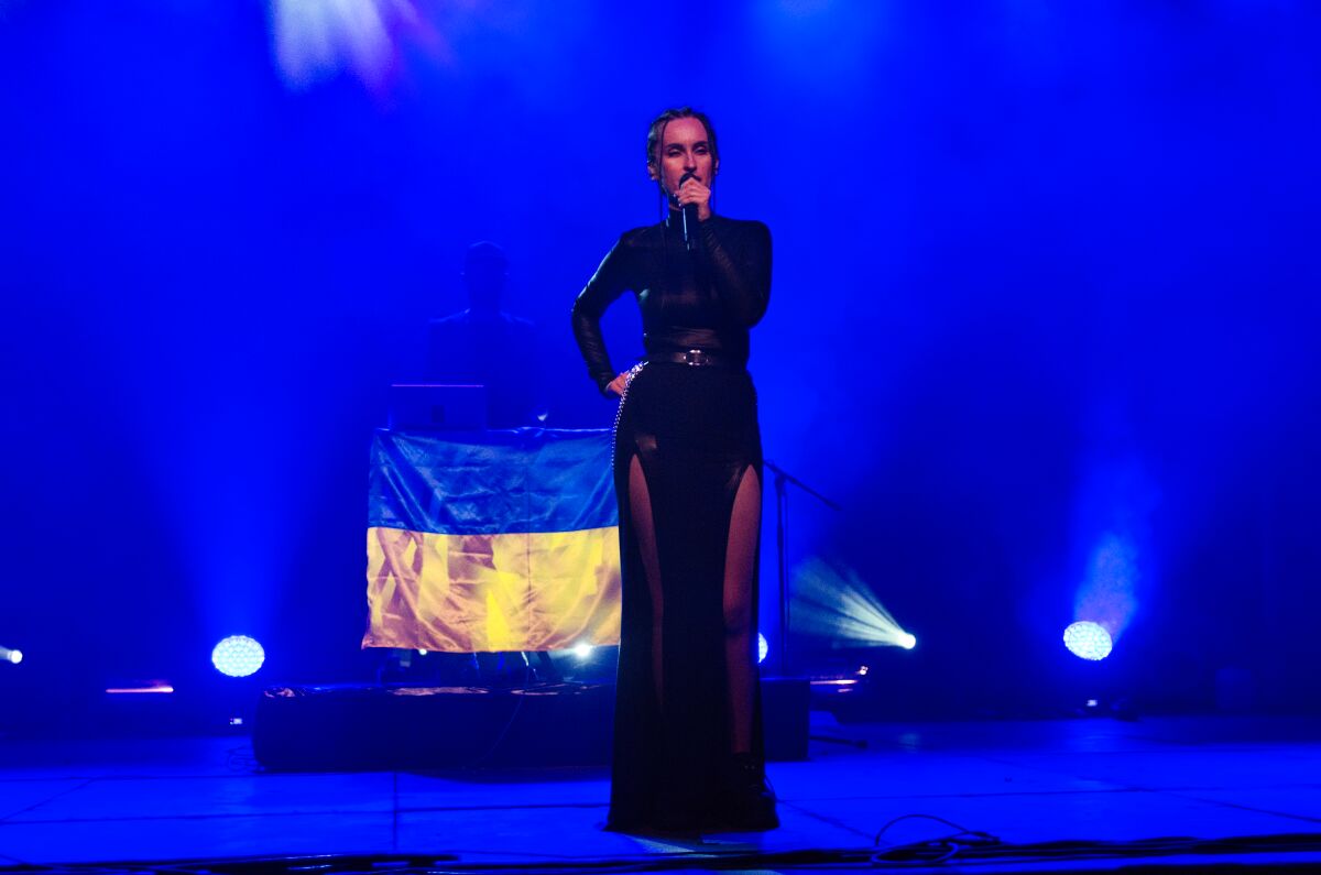 Go_A @ Dranouter Festival zaterdag, picture 2, photographed by Luc Klinckaert - FrontView Magazine