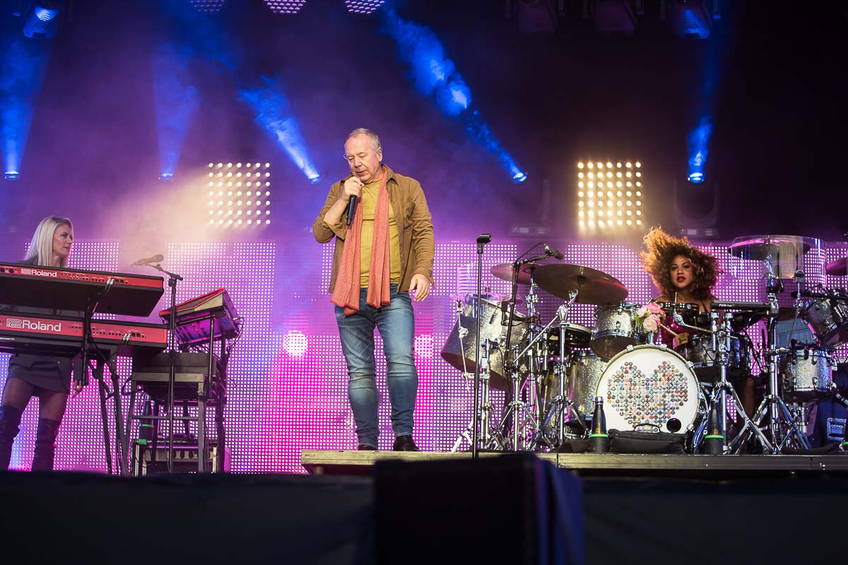 Simple Minds @ Nostalgie Beach Festival 2022, picture 12, photographed by Marc Verdonck - FrontView Magazine