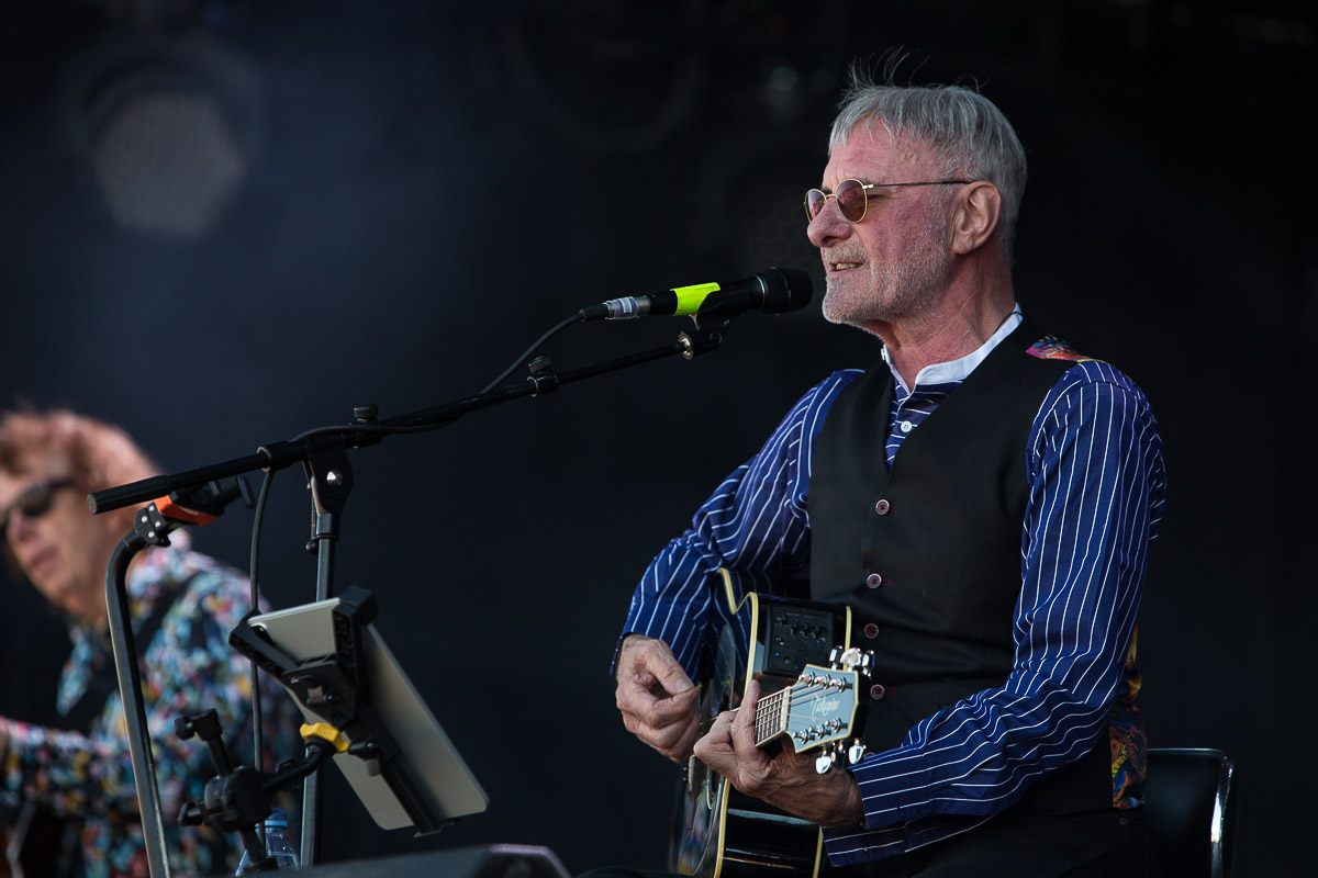 Steve Harley & Cockney Rebel @ Nostalgie Beach Festival 2022, picture 16, photographed by Marc Verdonck - FrontView Magazine