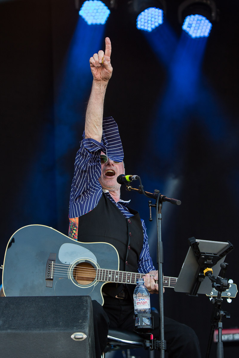 Steve Harley & Cockney Rebel @ Nostalgie Beach Festival 2022, picture 21, photographed by Marc Verdonck - FrontView Magazine