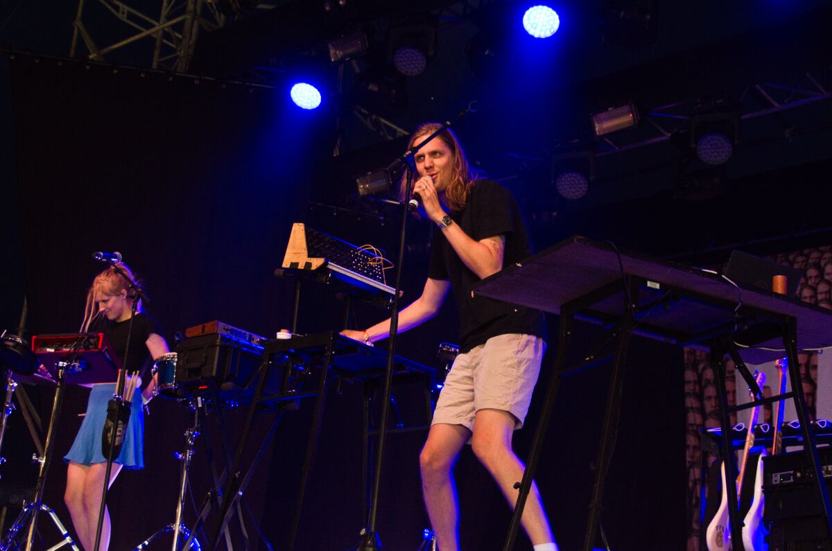 Daði Freyr @ Dranouter Festival, picture 3, photographed by Luc Klinckaert - FrontView Magazine