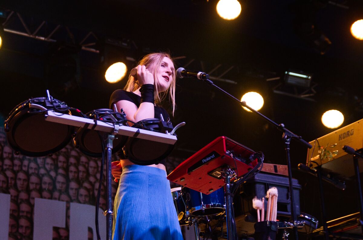 Daði Freyr @ Dranouter Festival, picture 4, photographed by Luc Klinckaert - FrontView Magazine