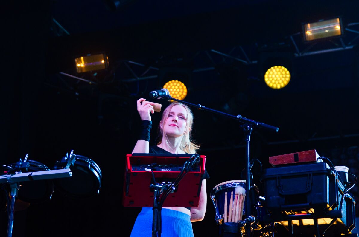 Daði Freyr @ Dranouter Festival, picture 7, photographed by Luc Klinckaert - FrontView Magazine