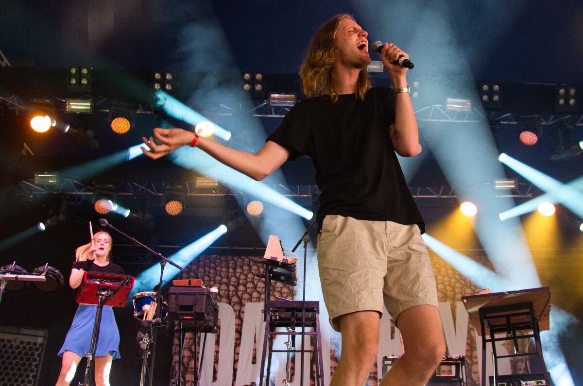Daði Freyr @ Dranouter Festival, picture 9, photographed by Luc Klinckaert - FrontView Magazine