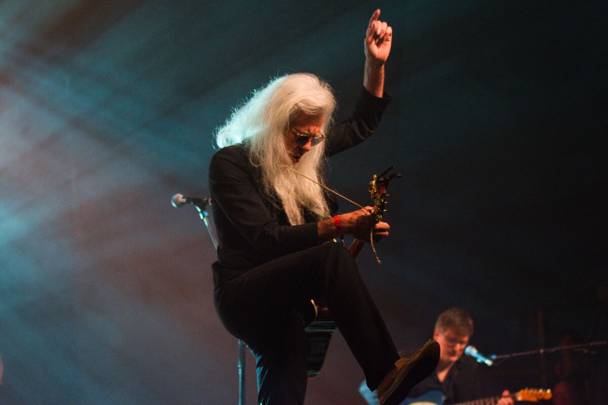 Guido Belcanto @ Dranouter Festival zondag, picture 4, photographed by Luc Klinckaert - FrontView Magazine