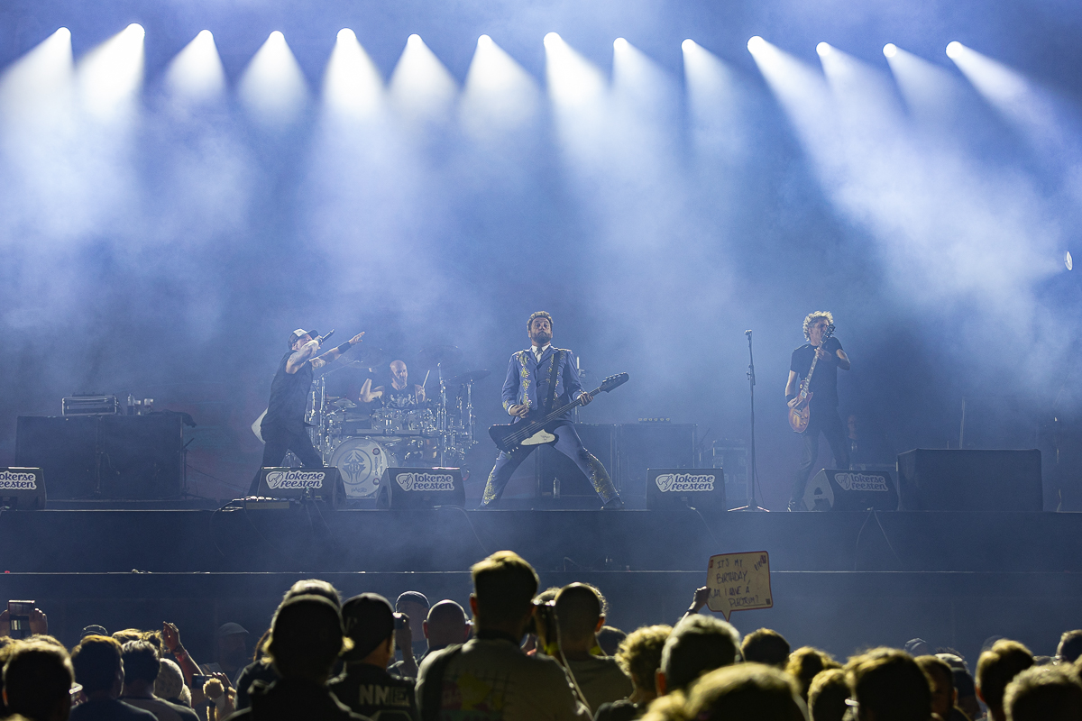 Heideroosjes @ Lokerse Feesten 2022, picture 1, photographed by David Johnson - FrontView Magazine