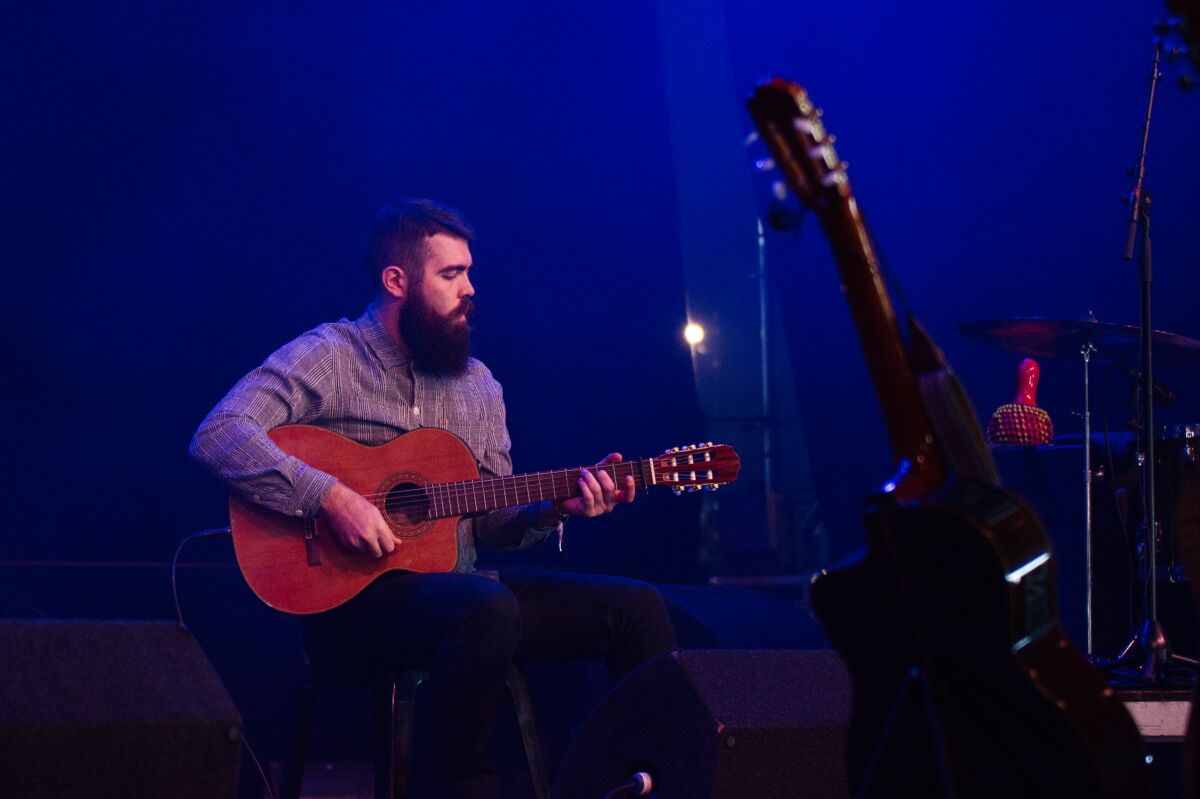 Lenny & de Wespen / Coline & Toitoine / Tindersticks @ Dranouter Festival, picture 2, photographed by Luc Klinckaert - FrontView Magazine