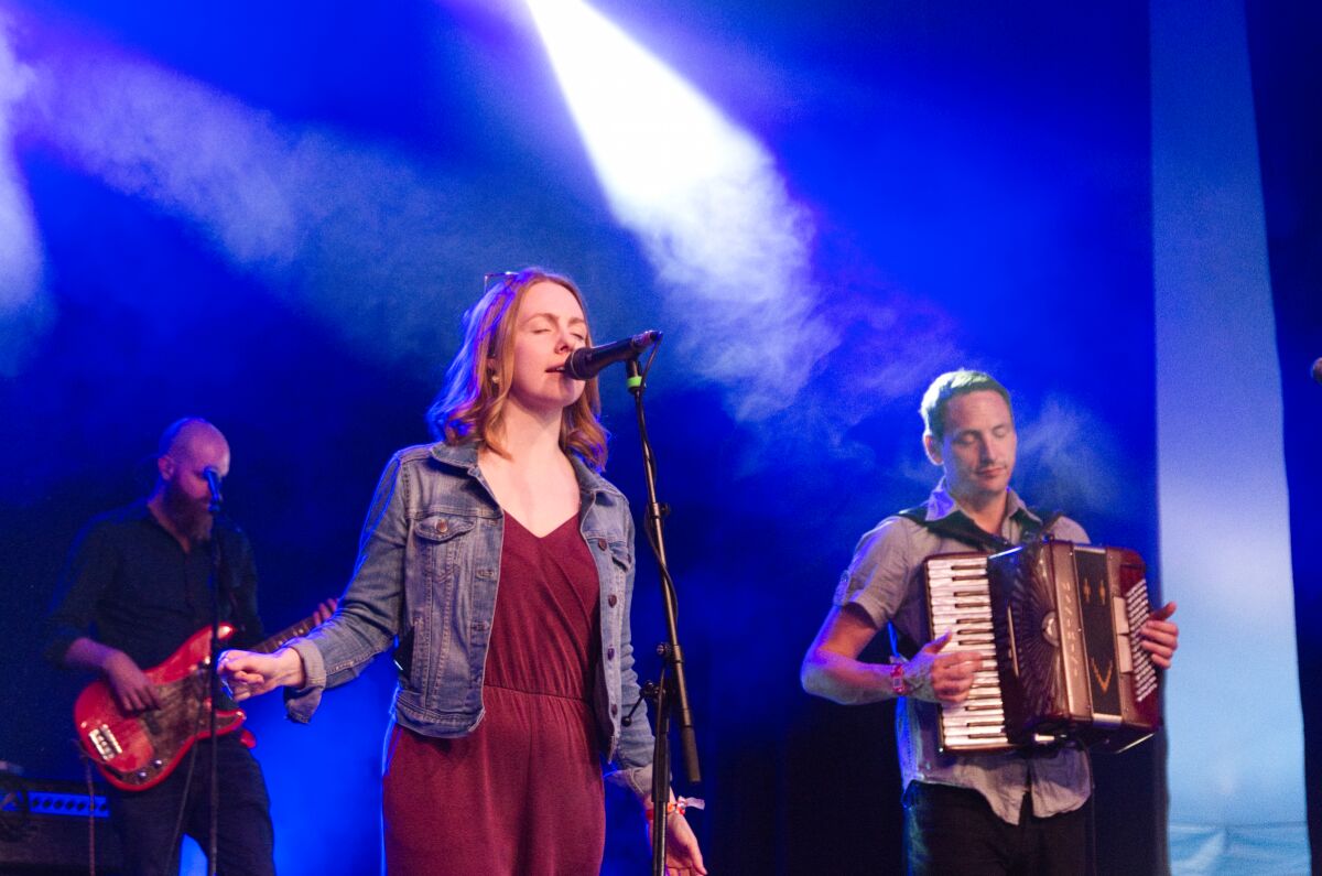 Manran @ Dranouter Festival, picture 6, photographed by Luc Klinckaert - FrontView Magazine
