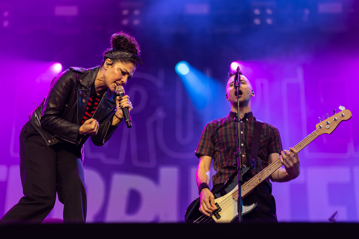 The Interrupters @ Lokerse Feesten 2022, picture 20, photographed by David Johnson - FrontView Magazine