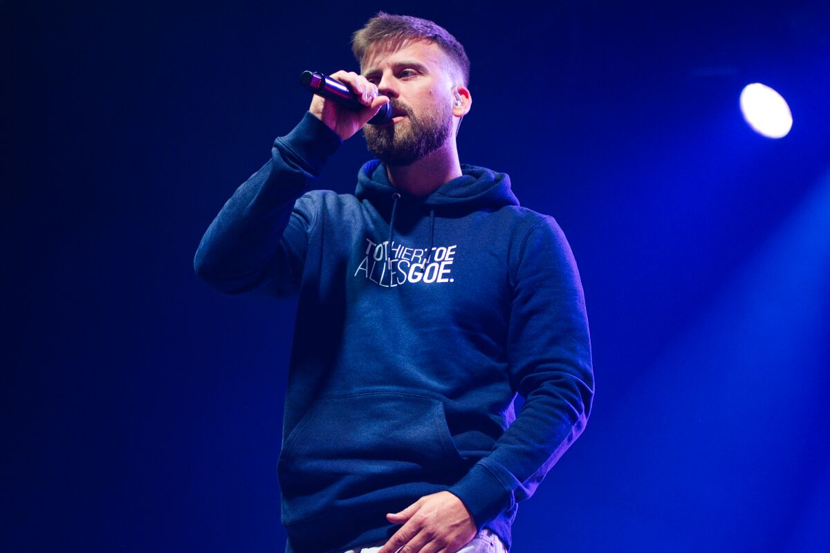 Tourist LeMC @ Dranouter Festival, picture 1, photographed by Luc Klinckaert - FrontView Magazine