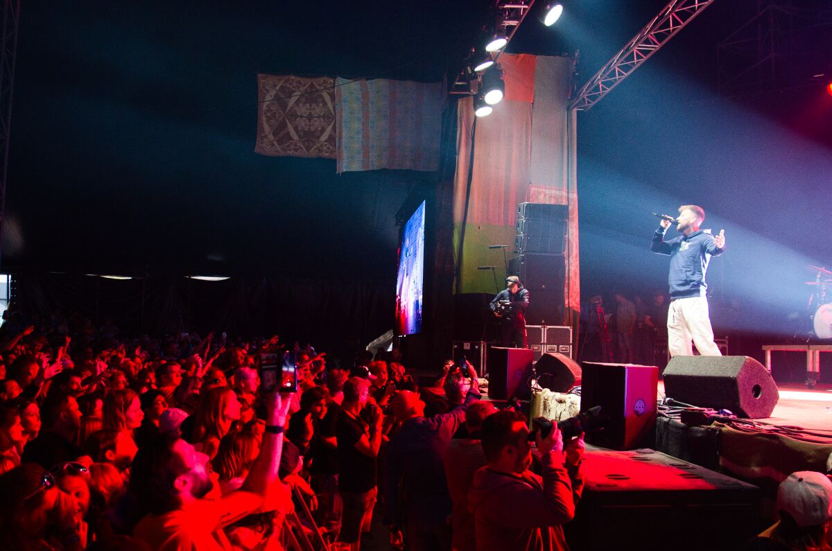 Tourist LeMC @ Dranouter Festival, picture 8, photographed by Luc Klinckaert - FrontView Magazine