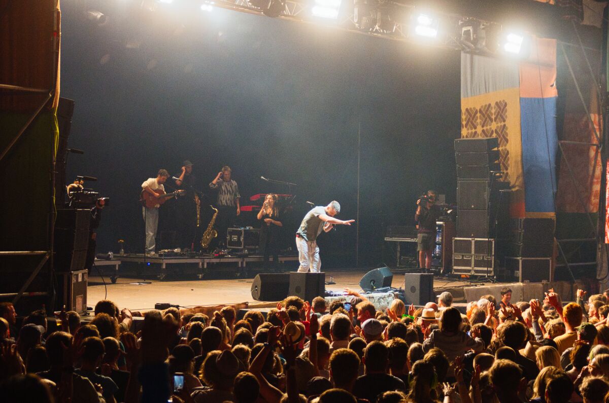 Tourist LeMC @ Dranouter Festival, picture 9, photographed by Luc Klinckaert - FrontView Magazine
