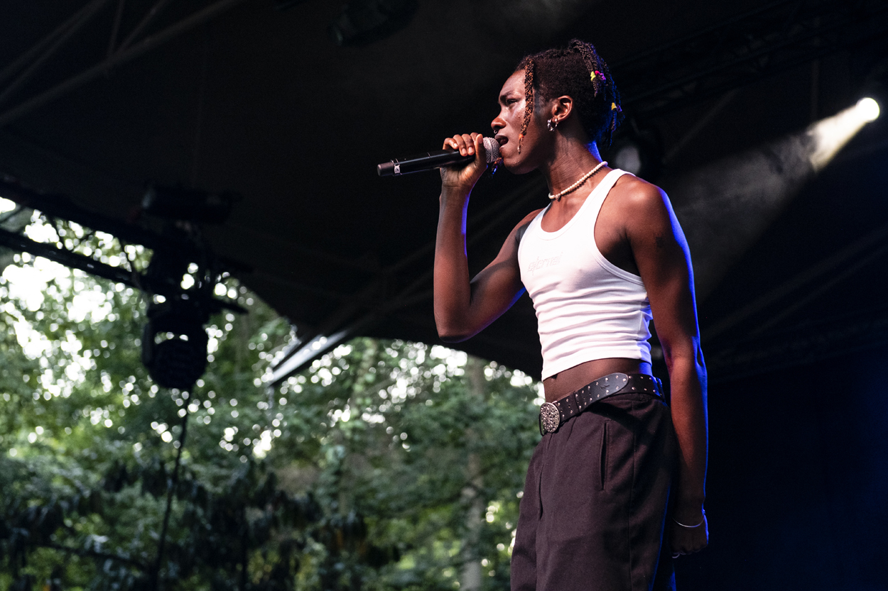 Antwerp Pride Opening Night - BRYN @ OLT, picture 5, photographed by Sandra Van Watermeulen - FrontView Magazine