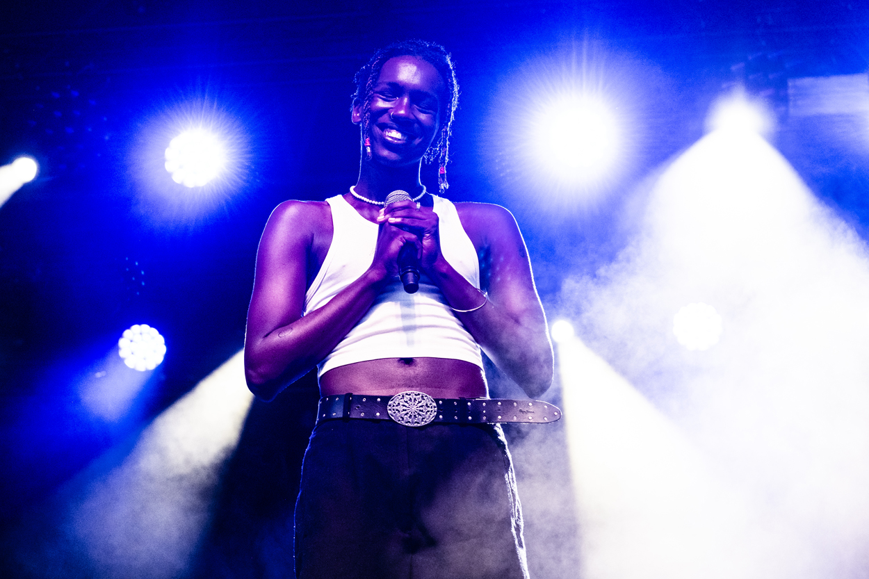 Antwerp Pride Opening Night - BRYN @ OLT, picture 10, photographed by Sandra Van Watermeulen - FrontView Magazine