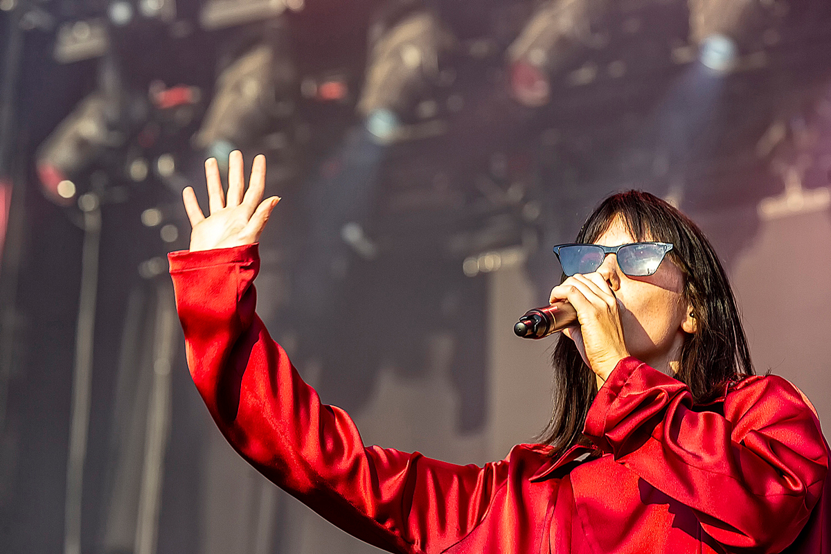 Sylvie Kreusch @ Lokerse Feesten, picture 10, photographed by Edwin Houdevelt - FrontView Magazine
