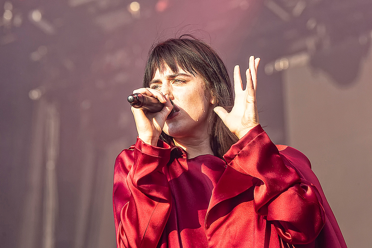 Sylvie Kreusch @ Lokerse Feesten, picture 26, photographed by Edwin Houdevelt - FrontView Magazine