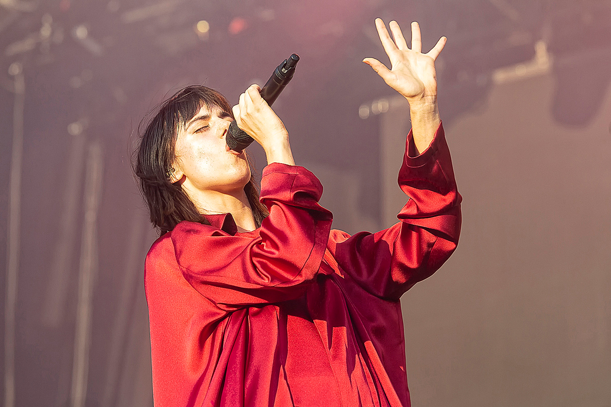 Sylvie Kreusch @ Lokerse Feesten, picture 27, photographed by Edwin Houdevelt - FrontView Magazine