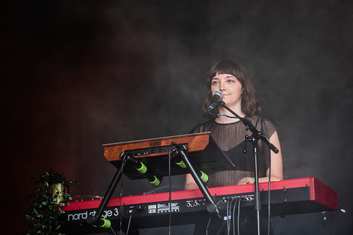 EMY @ Half Oogst Leuven, picture 1, photographed by Jürgen Bruynooghe - FrontView Magazine