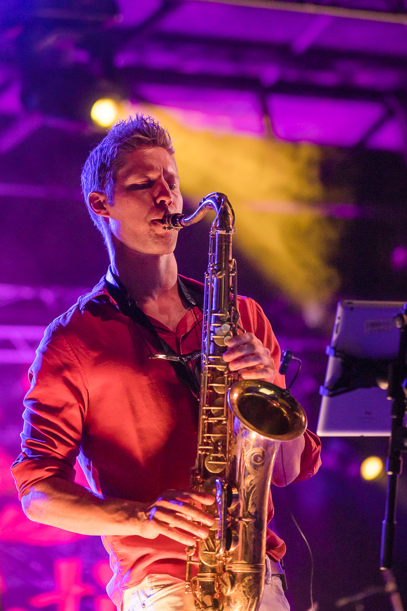 Brooklyn Funk Essentials @ Half Oogst Leuven, picture 14, photographed by Jürgen Bruynooghe - FrontView Magazine