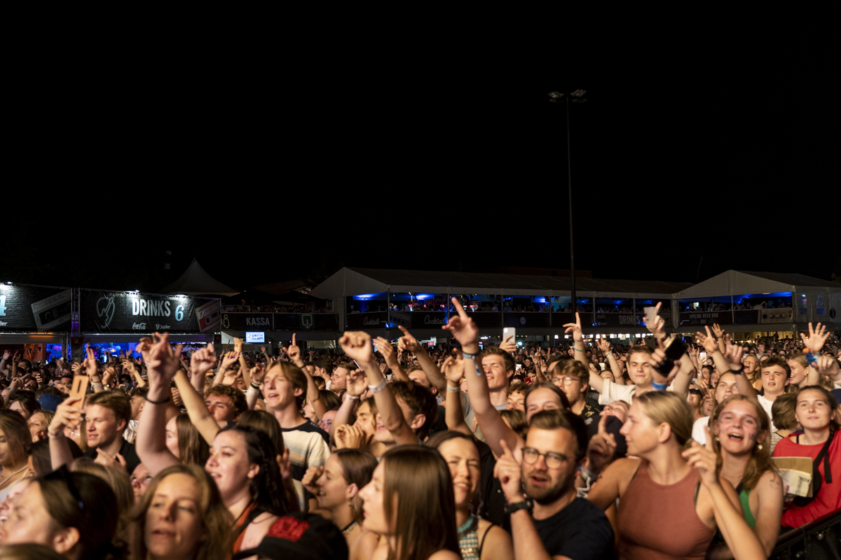 Omdat Het Kan Soundsystem ft. Average Rob @ Lokerse Feesten 2022, picture 10, photographed by Claudia Guldentops - FrontView Magazine