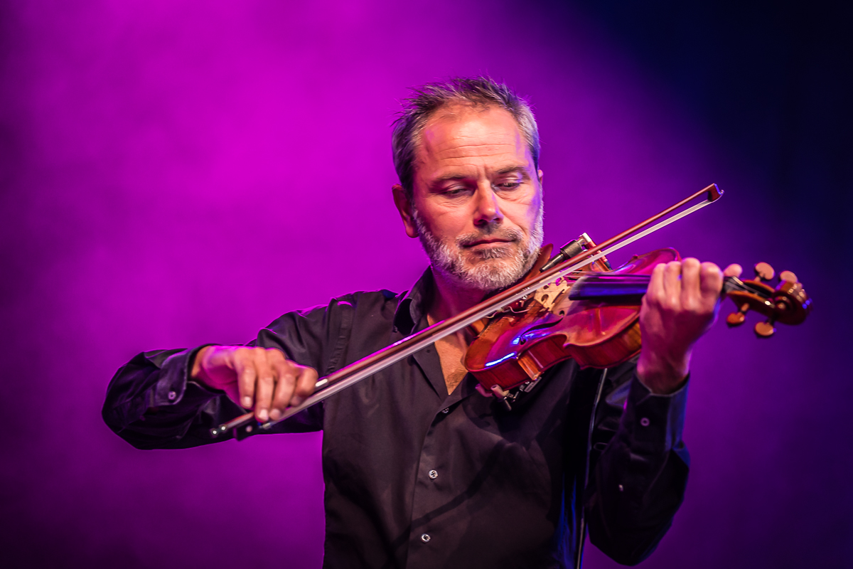 Philippe Robrecht & The Irish Connection @ Fonnefeesten 2022, picture 2, photographed by Danny Wagemans - FrontView Magazine