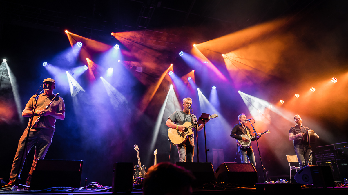 Philippe Robrecht & The Irish Connection @ Fonnefeesten 2022, picture 15, photographed by Danny Wagemans - FrontView Magazine