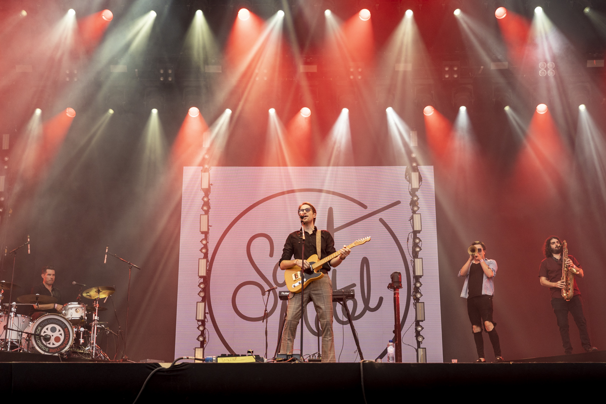 Saint Motel @ Lokerse Feesten 2022, picture 15, photographed by Claudia Guldentops - FrontView Magazine