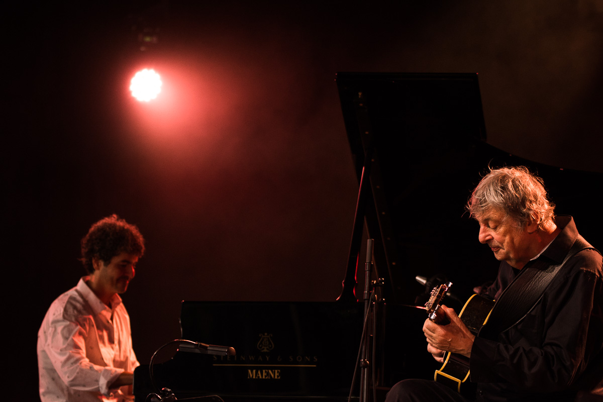 Philip Catherine Piano trio & special guest Alexandre Cavaliere @ Jazz Middelheim, picture 9, photographed by Ann Carpentier - FrontView Magazine