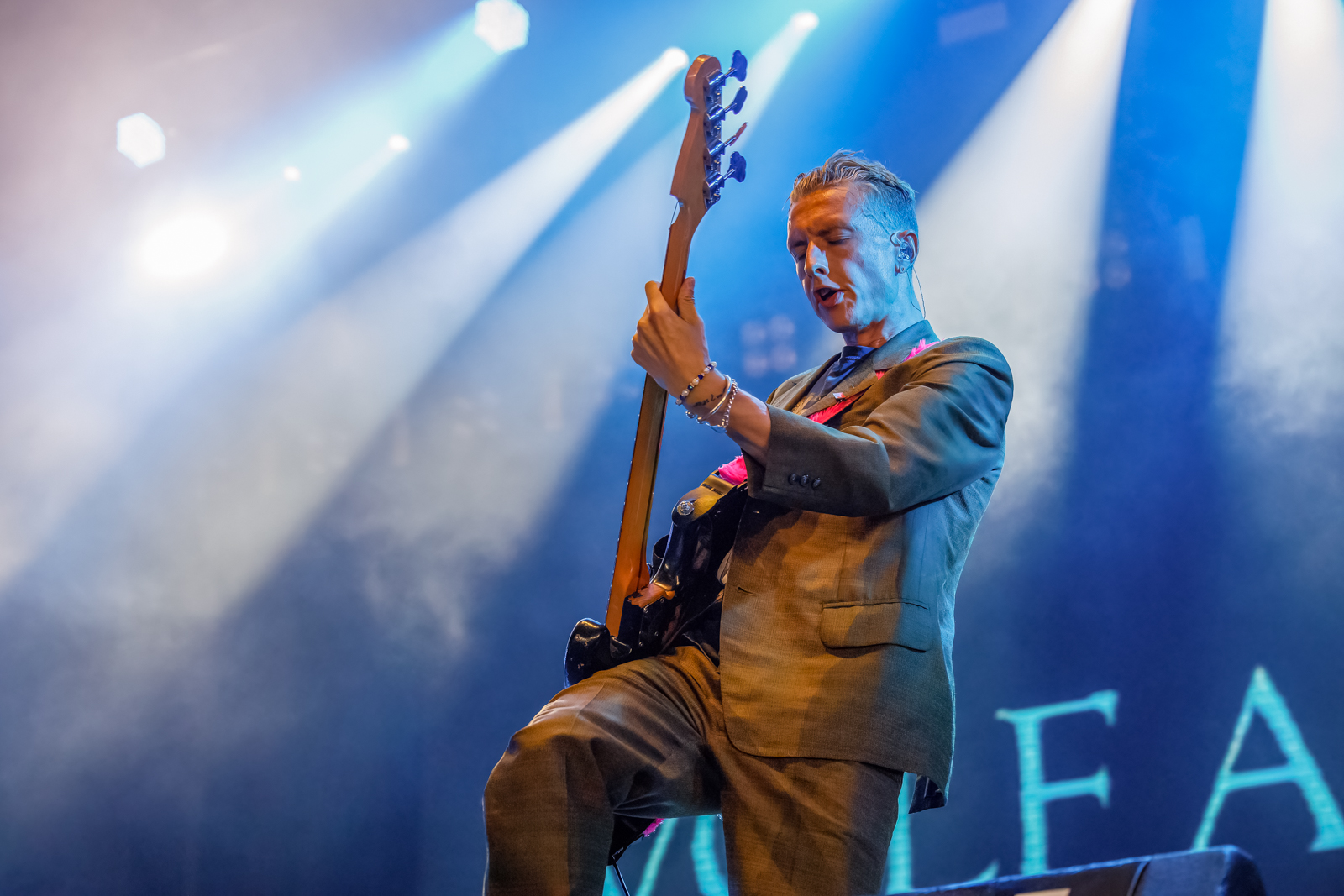 Wolf Alice Live at Hear Hear festival, picture 2, photographed by Paul Jongeneelen - FrontView Magazine