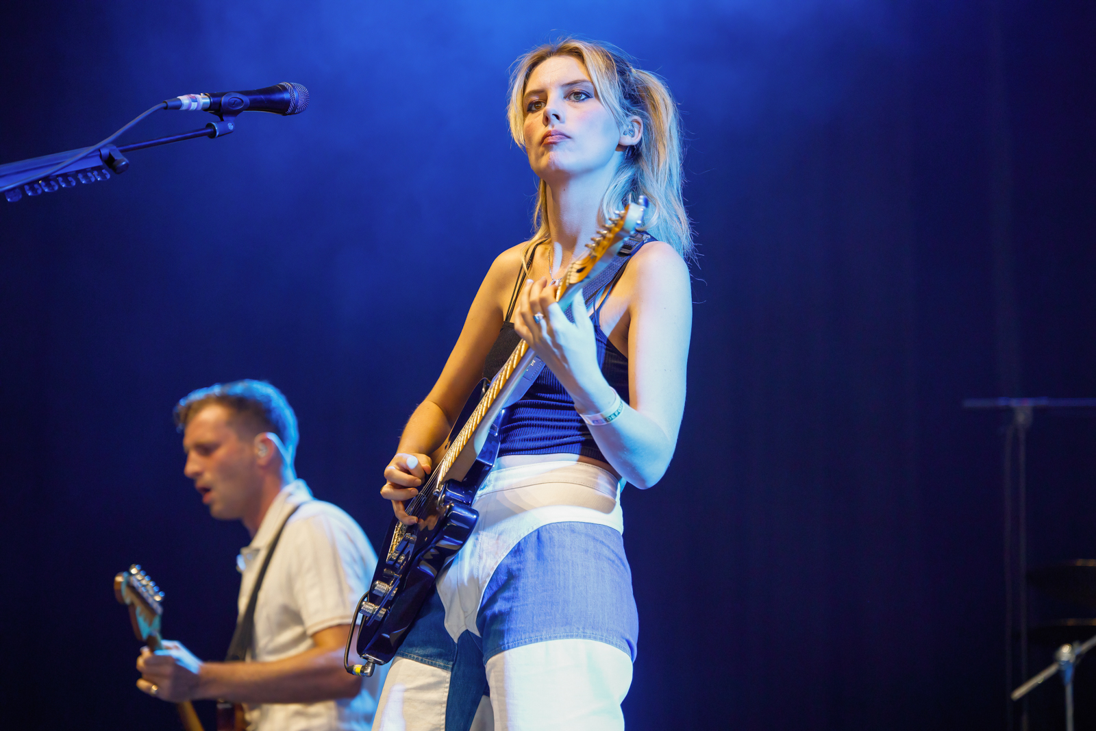 Wolf Alice Live at Hear Hear festival, picture 3, photographed by Paul Jongeneelen - FrontView Magazine