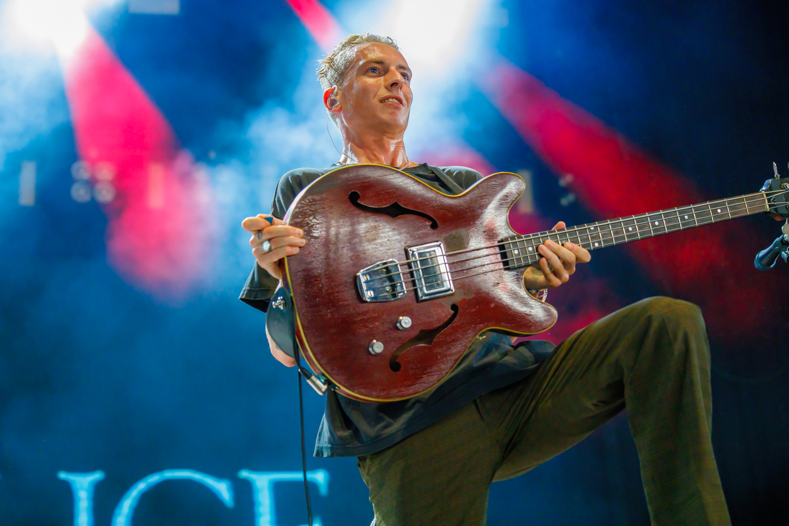 Wolf Alice Live at Hear Hear festival, picture 12, photographed by Paul Jongeneelen - FrontView Magazine