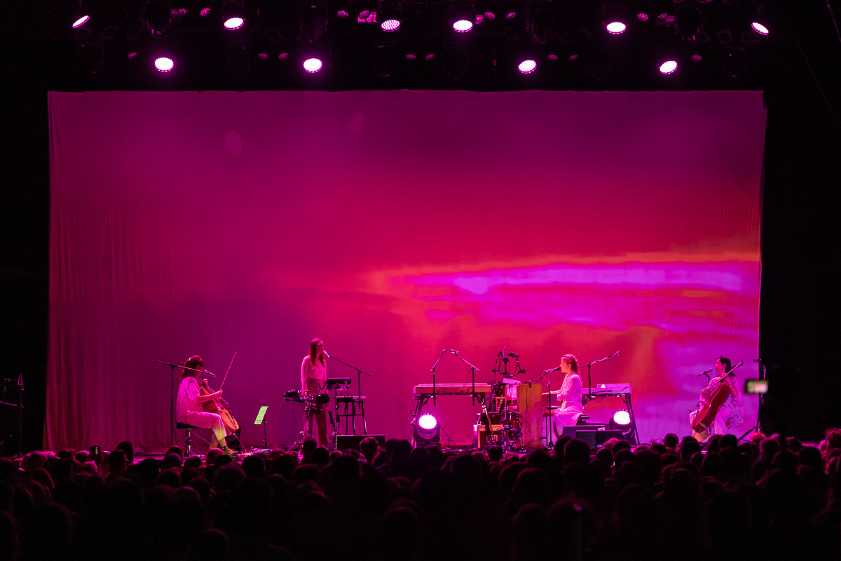 Agnes Obel @ 013, picture 11, photographed by David Johnson - FrontView Magazine