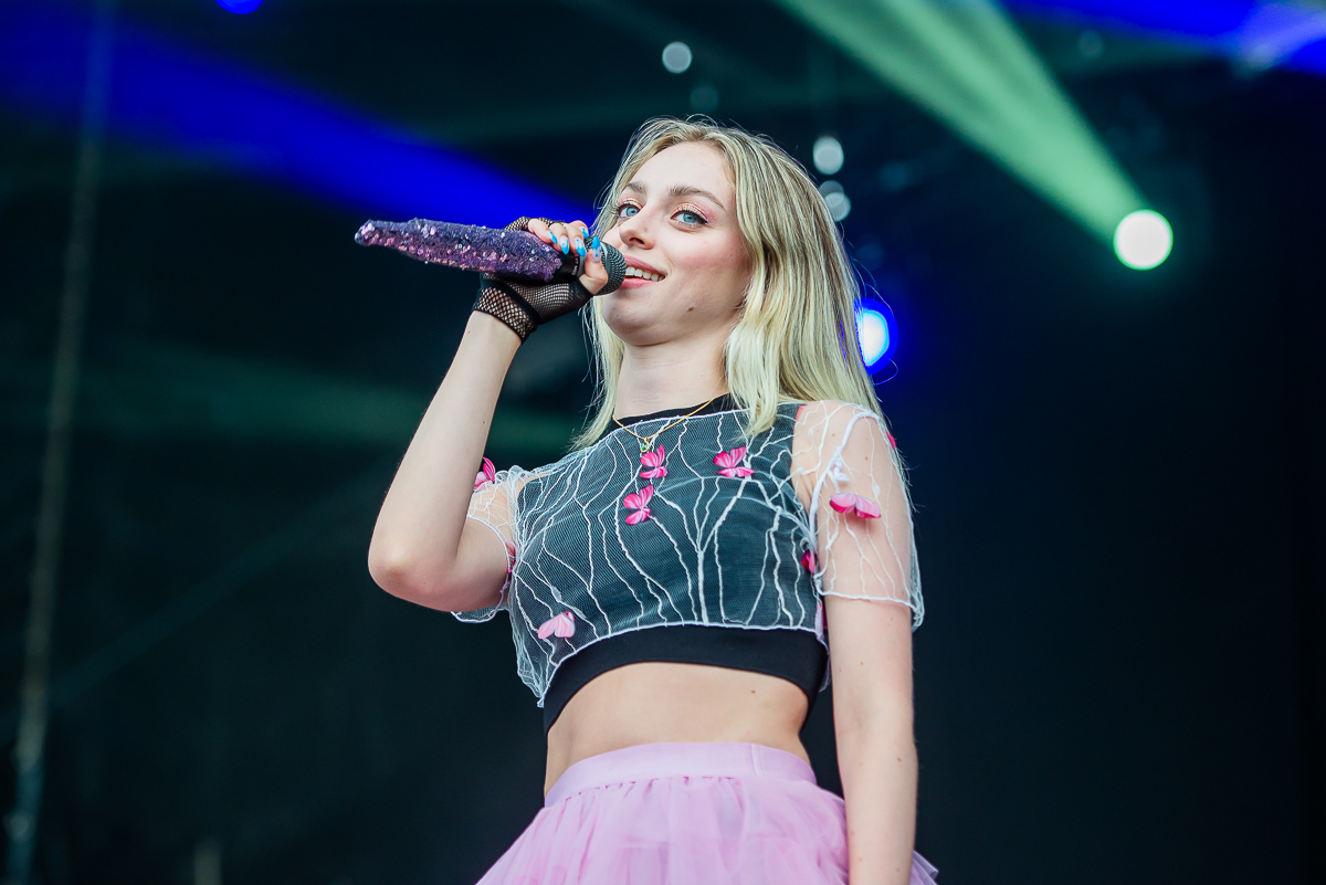 Camille @ Springtij.live, picture 3, photographed by Dimitri Vanlommel - FrontView Magazine