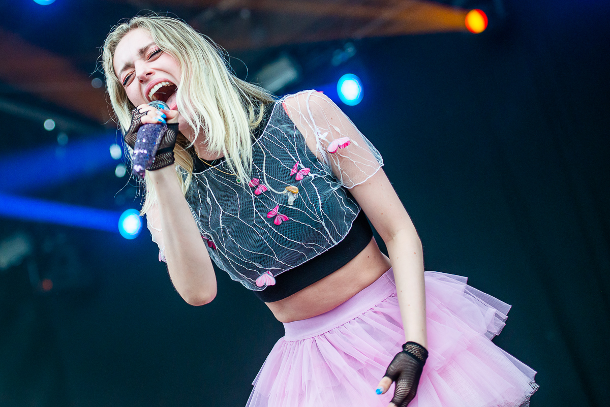Camille @ Springtij.live, picture 6, photographed by Dimitri Vanlommel - FrontView Magazine