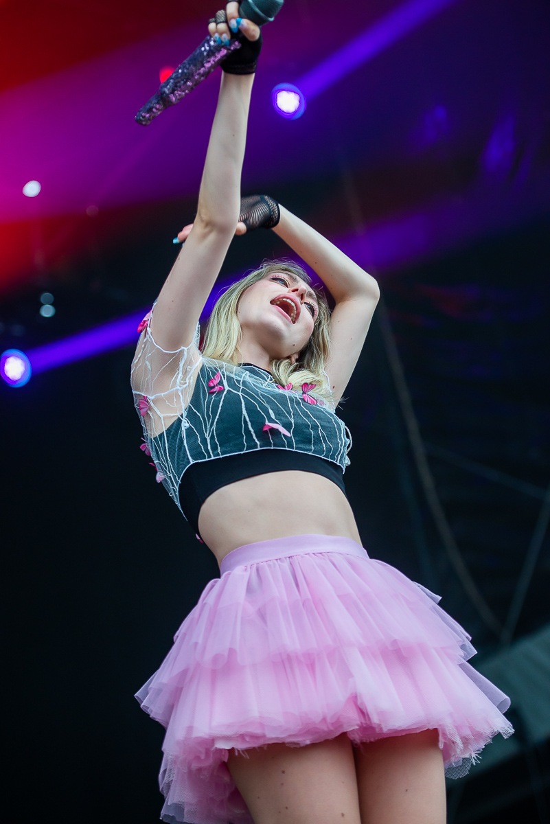 Camille @ Springtij.live, picture 8, photographed by Dimitri Vanlommel - FrontView Magazine