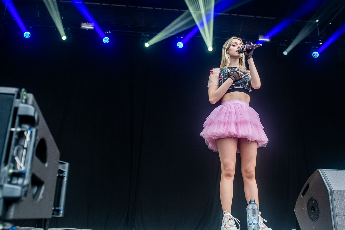 Camille @ Springtij.live, picture 9, photographed by Dimitri Vanlommel - FrontView Magazine