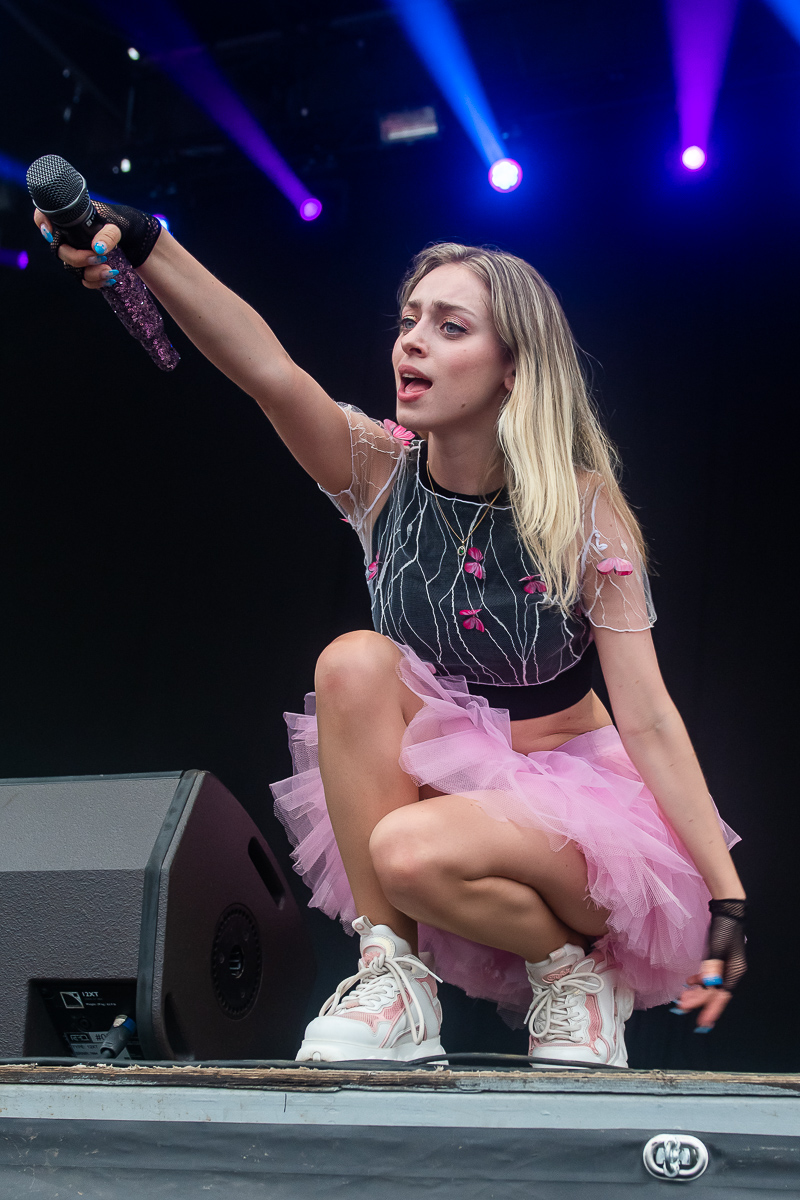 Camille @ Springtij.live, picture 16, photographed by Dimitri Vanlommel - FrontView Magazine