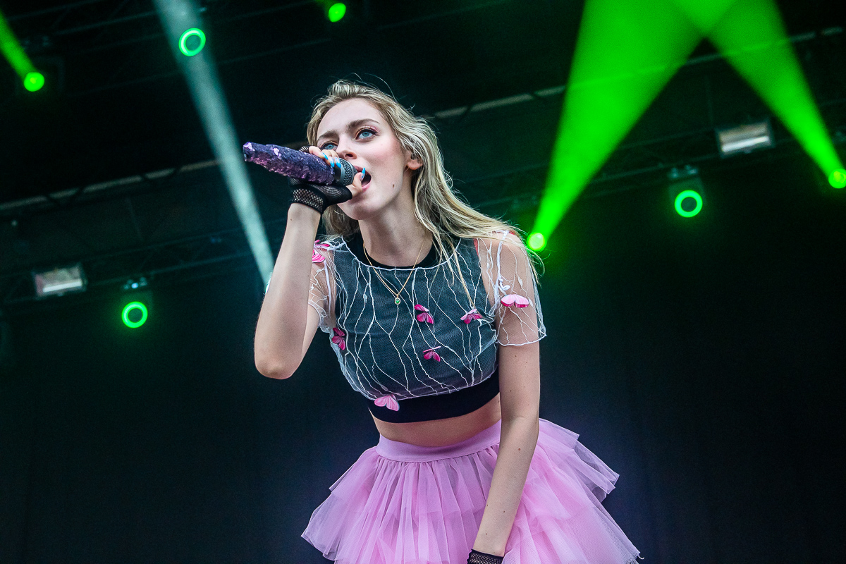Camille @ Springtij.live, picture 21, photographed by Dimitri Vanlommel - FrontView Magazine