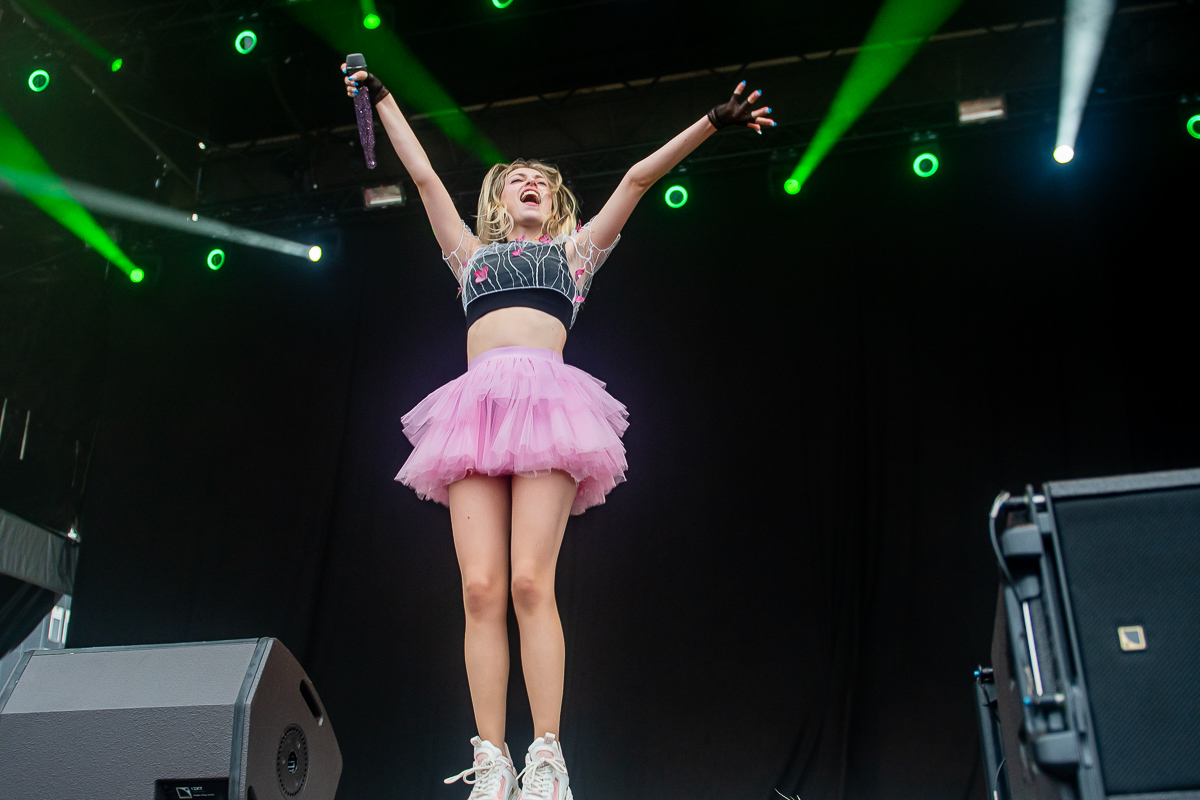 Camille @ Springtij.live, picture 22, photographed by Dimitri Vanlommel - FrontView Magazine