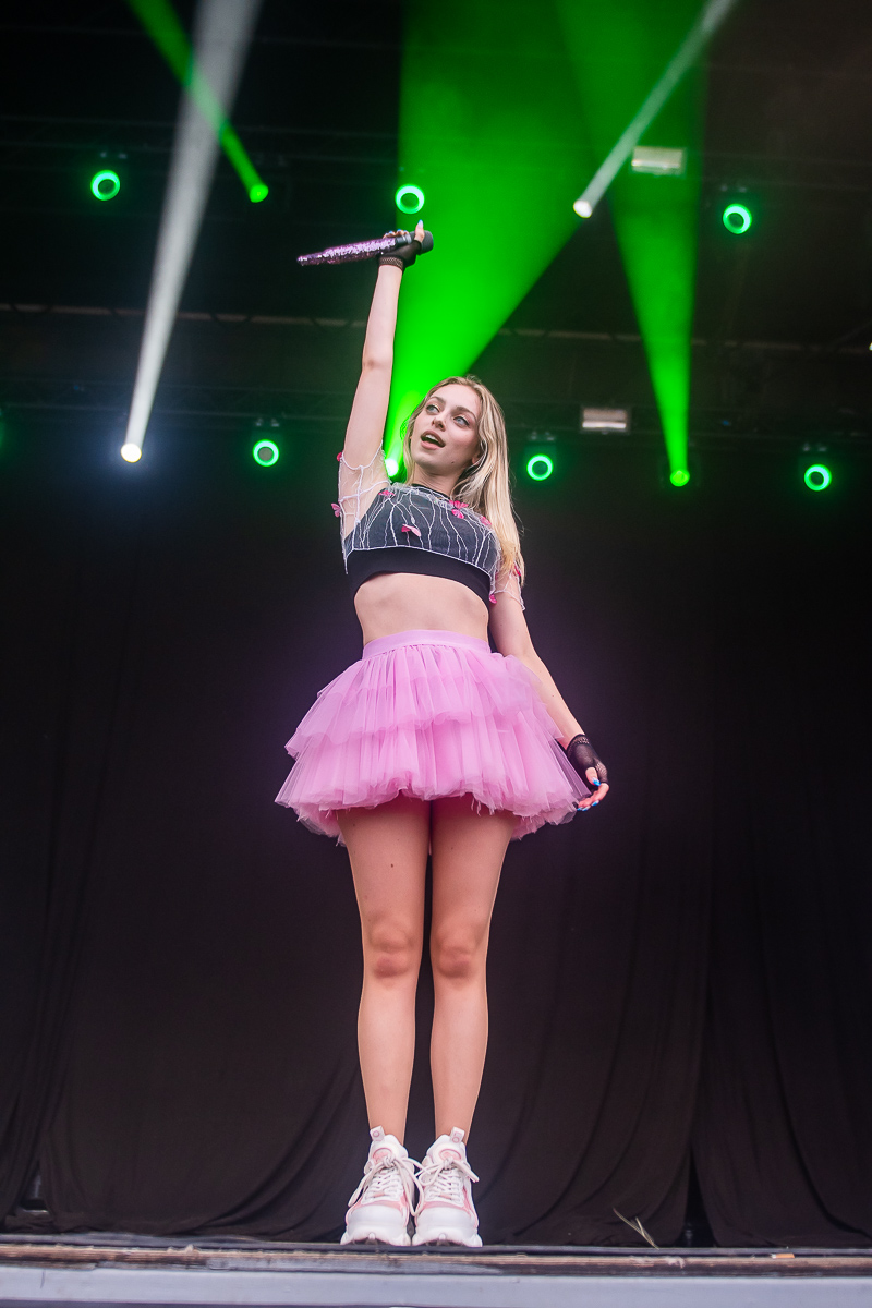 Camille @ Springtij.live, picture 27, photographed by Dimitri Vanlommel - FrontView Magazine