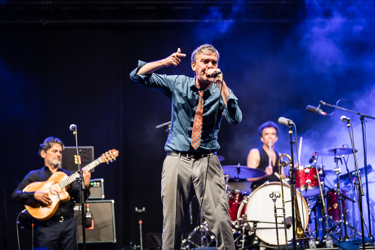 Les Négresses Vertes @ Fonnefeesten 2022, foto 16, foto's door Danny Wagemans - FrontView Magazine