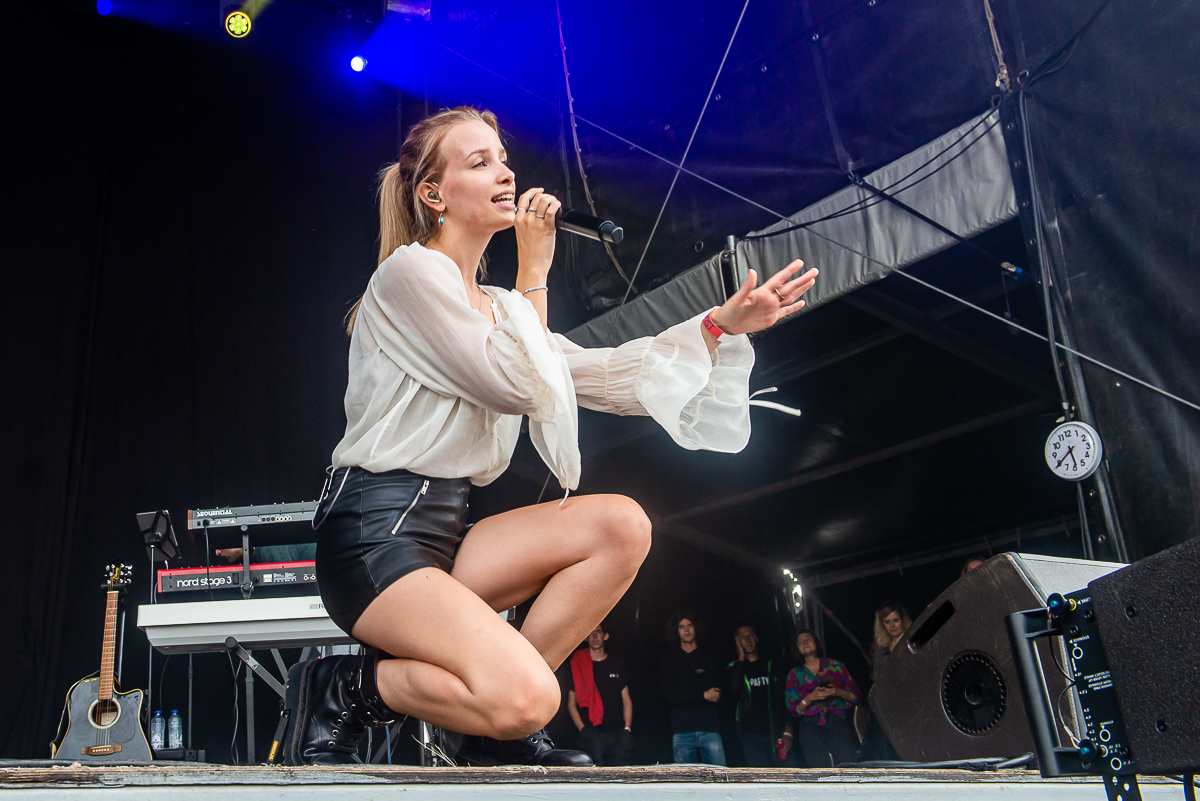 Olivia @ Springtij.live, picture 5, photographed by Dimitri Vanlommel - FrontView Magazine