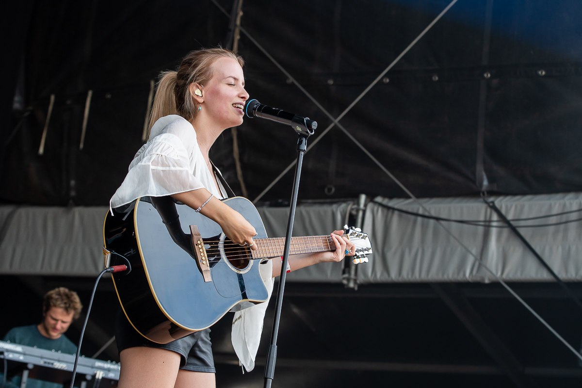 Olivia @ Springtij.live, picture 20, photographed by Dimitri Vanlommel - FrontView Magazine
