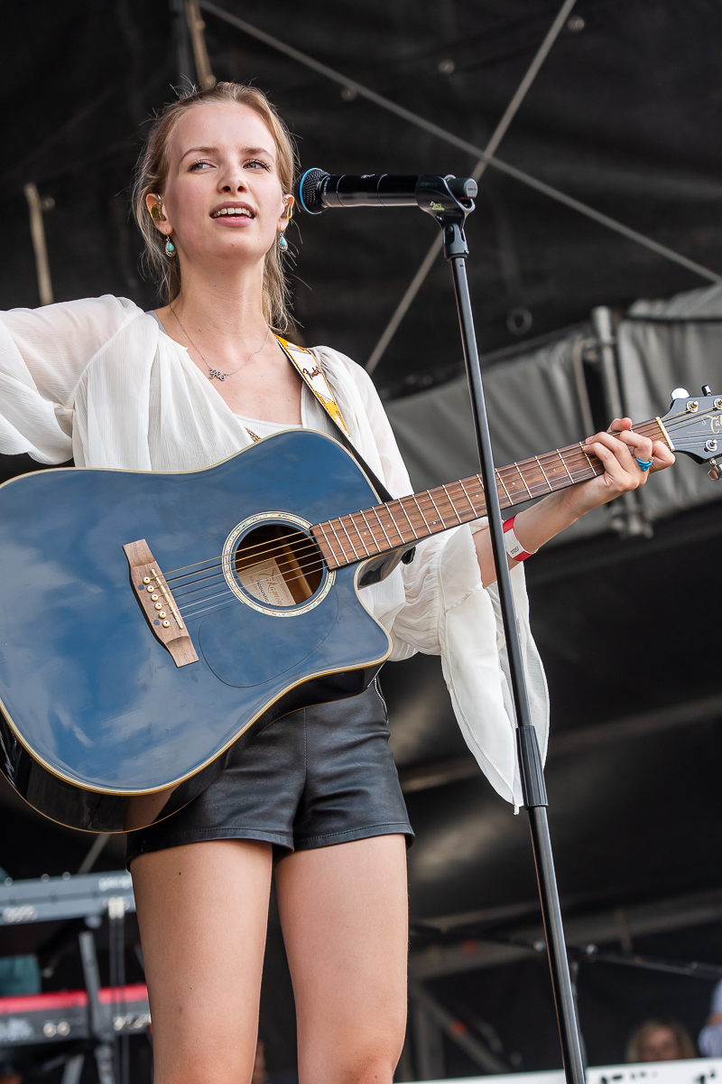 Olivia @ Springtij.live, picture 21, photographed by Dimitri Vanlommel - FrontView Magazine