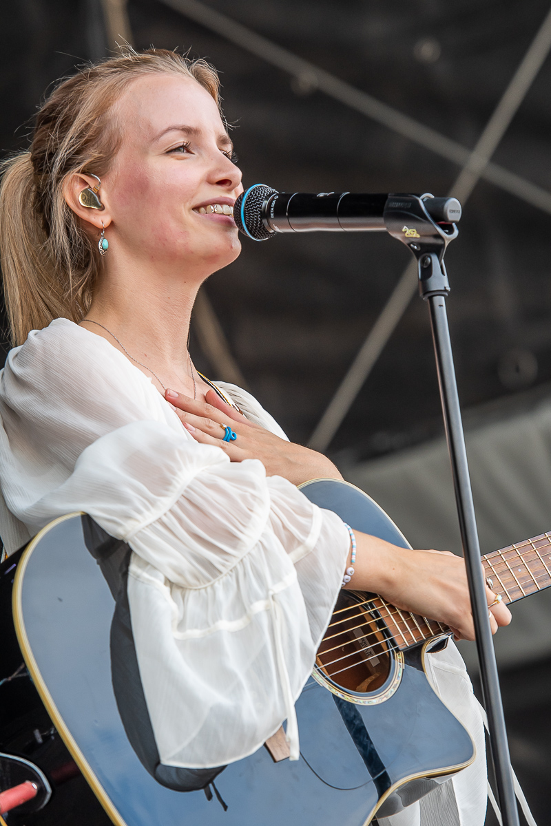 Olivia @ Springtij.live, picture 22, photographed by Dimitri Vanlommel - FrontView Magazine