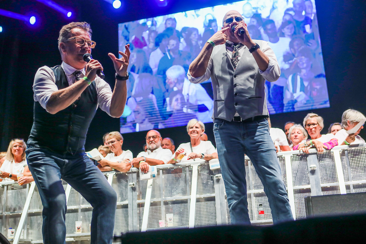 4Tact @ Antwerpen Zingt 2022, picture 1, photographed by Edwin Houdevelt - FrontView Magazine