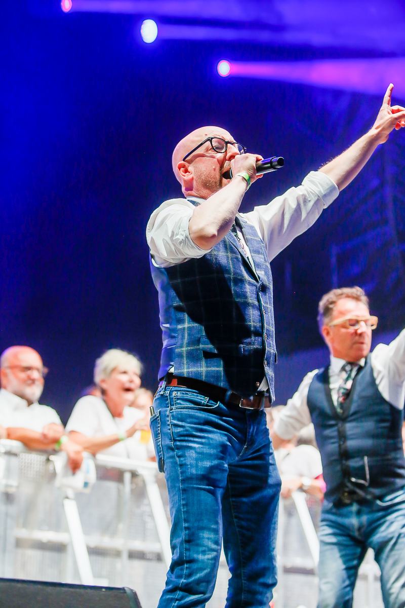 Antwerpen Zingt @ Cockerillkaai - Antwerpen, picture 18, photographed by Dimitri Vanlommel - FrontView Magazine
