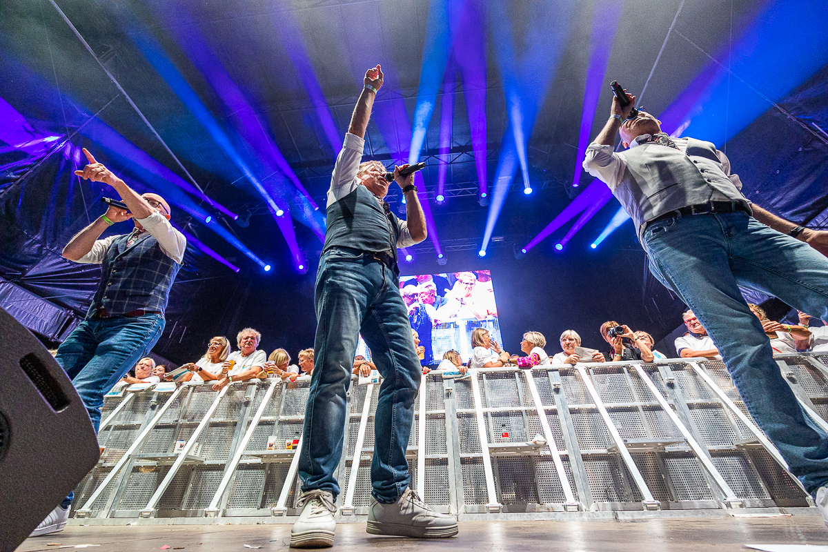 Antwerpen Zingt @ Cockerillkaai - Antwerpen, picture 25, photographed by Dimitri Vanlommel - FrontView Magazine